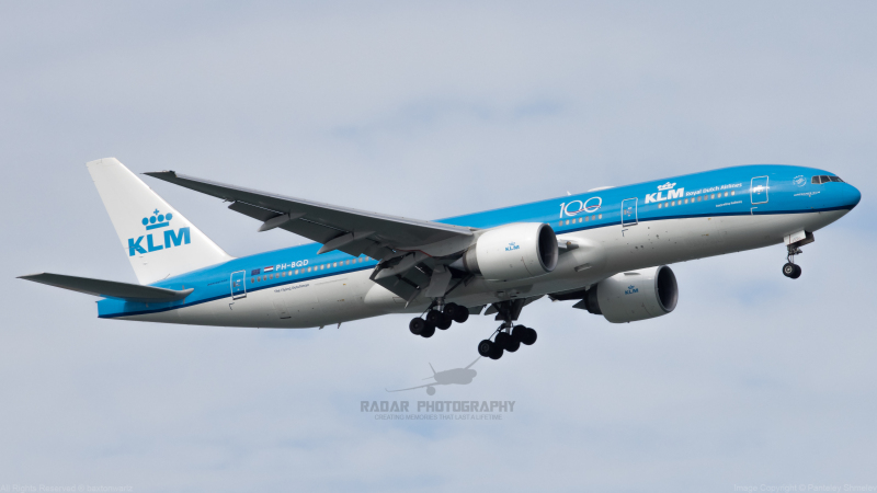 Photo of PH-BQD - KLM Boeing 777-200ER at SIN on AeroXplorer Aviation Database