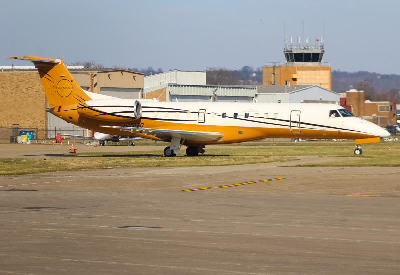 Photo of N356BZ - Ultimate Air Shuttle Embraer ERJ135 at LUK on AeroXplorer Aviation Database