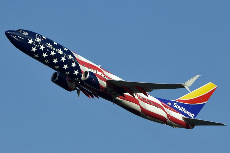 Photo of N500WR - Southwest Airlines Boeing 737-800 at DCA on AeroXplorer Aviation Database