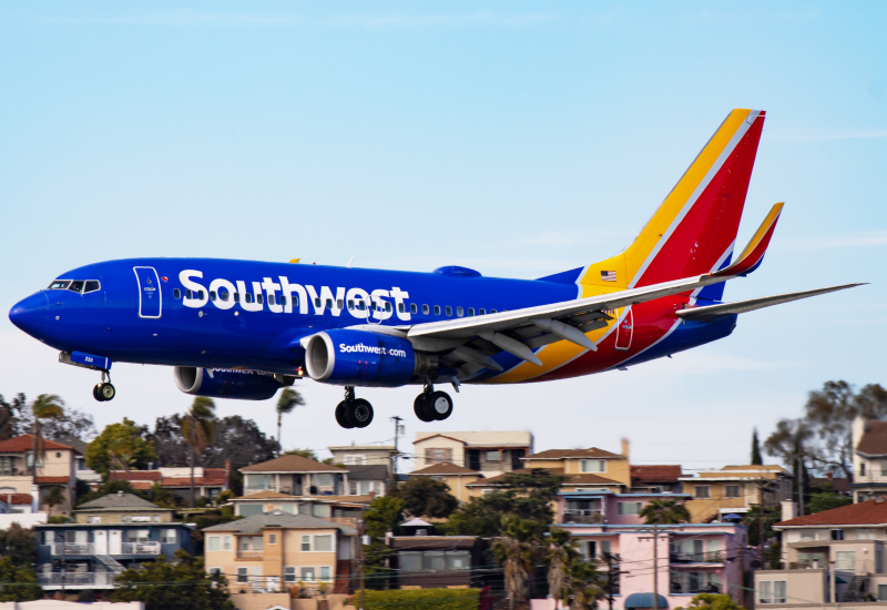 Photo of N220WN - Southwest Airlines Boeing 737-700 at SAN on AeroXplorer Aviation Database