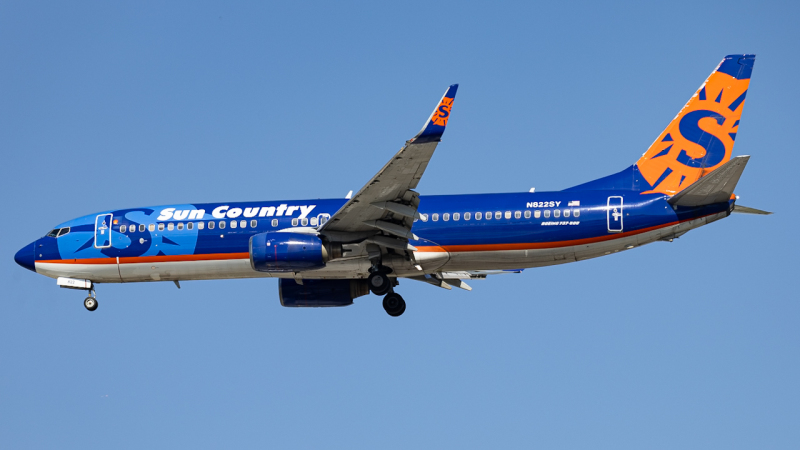 Photo of N822SY - Sun Country Airlines Boeing 737-800 at TPA on AeroXplorer Aviation Database