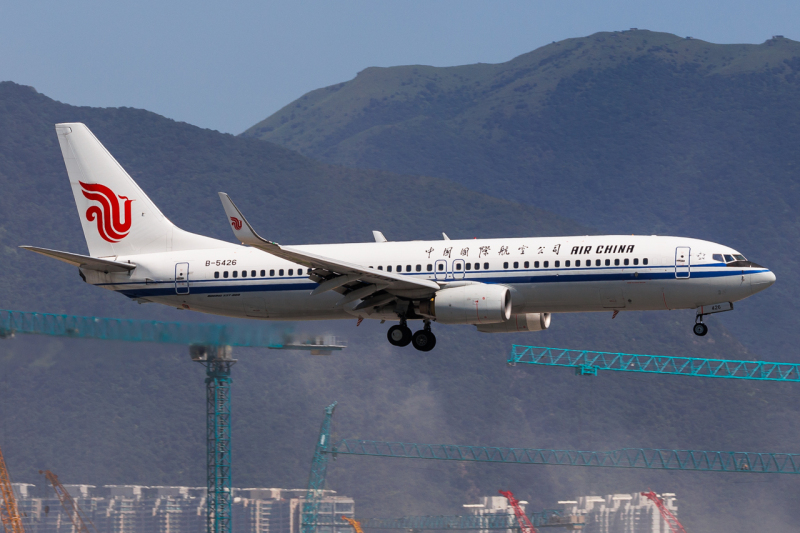 Photo of B-5426 - Air China Boeing 737-800 at HKG on AeroXplorer Aviation Database