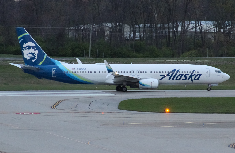 Photo of N293AK - Alaska Airlines Boeing 737-900ER at CVG on AeroXplorer Aviation Database