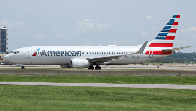 Photo of N903AN - American Airlines Boeing 737-800 at MSP on AeroXplorer Aviation Database
