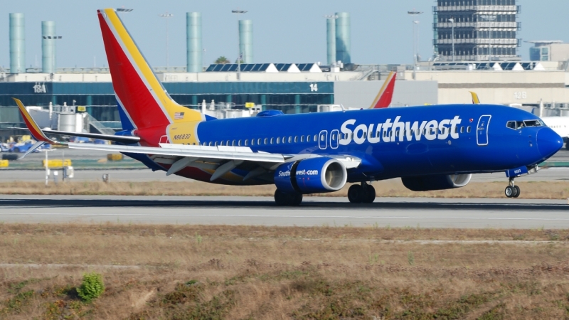 Photo of N8683D - Southwest Airlines Boeing 737-800 at LAX on AeroXplorer Aviation Database