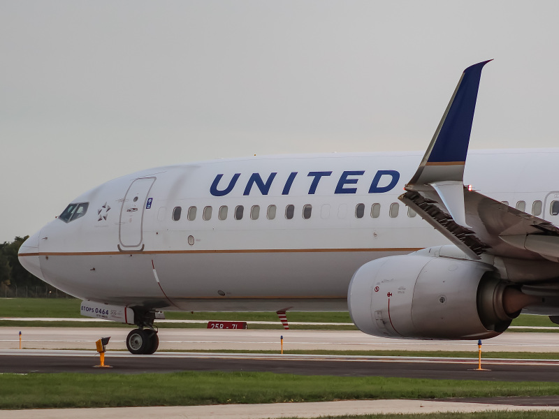 Photo of N37464 - United Airlines Boeing 737-900ER at MKE on AeroXplorer Aviation Database
