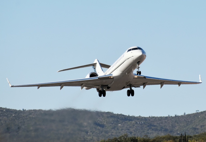 Photo of N518DD - PRIVATE Bombardier Global Express at CSL on AeroXplorer Aviation Database