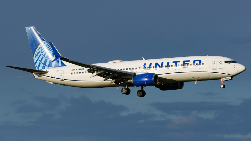 Photo of N26208 - United Airlines Boeing 737-800 at MCO on AeroXplorer Aviation Database