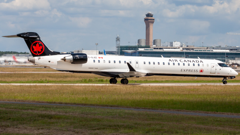 Photo of C-GJIZ - Air Canada Express Mitsubishi CRJ-900 at IAH on AeroXplorer Aviation Database