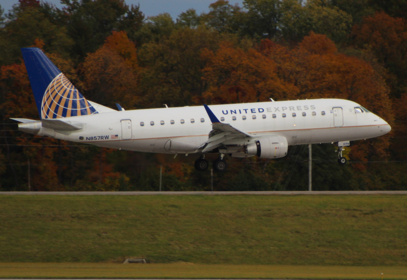 Photo of N857RW - United Airlines Embraer E170 at CVG on AeroXplorer Aviation Database