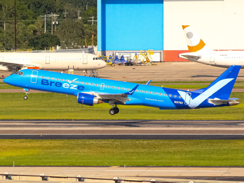 Photo of N137BZ - Breeze Airways Embraer E195 at TPA on AeroXplorer Aviation Database