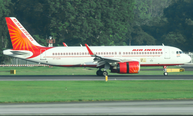 Photo of VT-EXN - Air India Airbus A320-251N at SIN on AeroXplorer Aviation Database