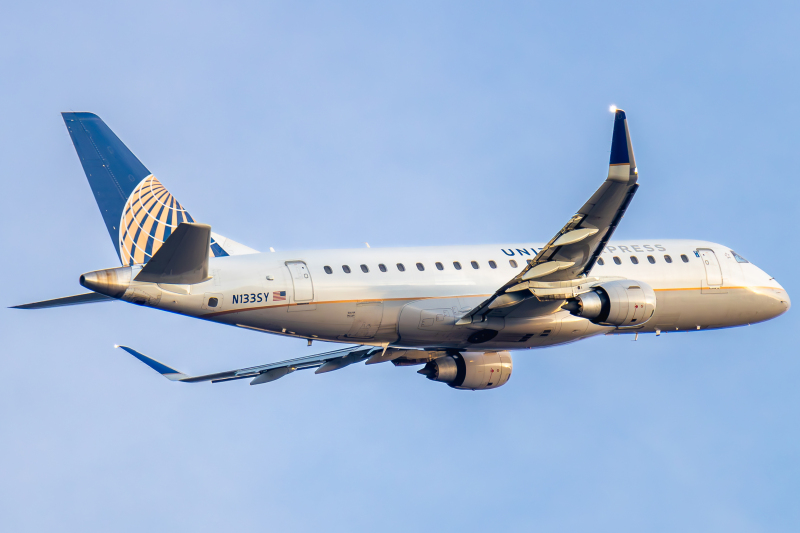 Photo of N133SY - United Express Embraer E175 at RDM on AeroXplorer Aviation Database