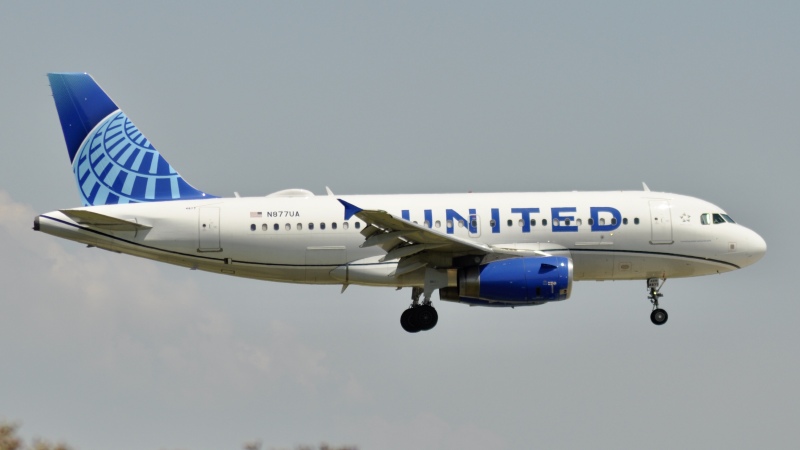 Photo of N877UA - United Airlines Airbus A319 at ORD on AeroXplorer Aviation Database