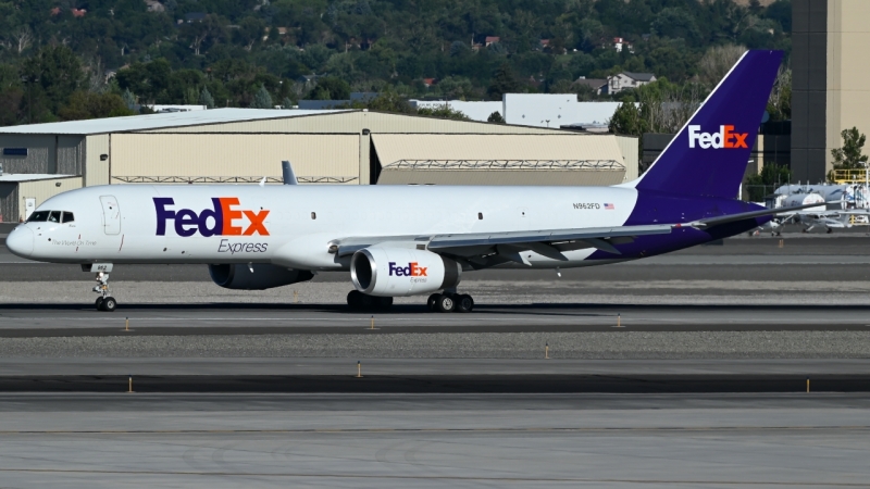 Photo of N962FD - FedEx Boeing 757-200F at RNO on AeroXplorer Aviation Database