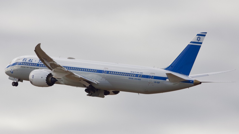 Photo of 4X-EDF - EL AL Boeing 787-9 at IAH on AeroXplorer Aviation Database