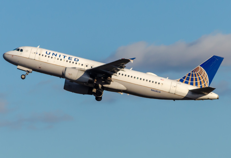 Photo of N468UA - United Airlines Airbus A320 at EWR on AeroXplorer Aviation Database