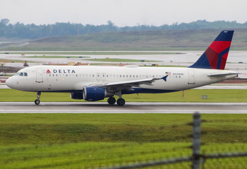 Photo of N341NW - Delta Airlines Airbus A320 at CVG on AeroXplorer Aviation Database