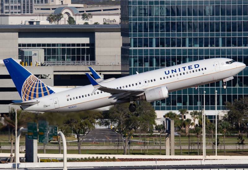 Photo of N24212 - United Airlines Boeing 737-800 at TPA  on AeroXplorer Aviation Database