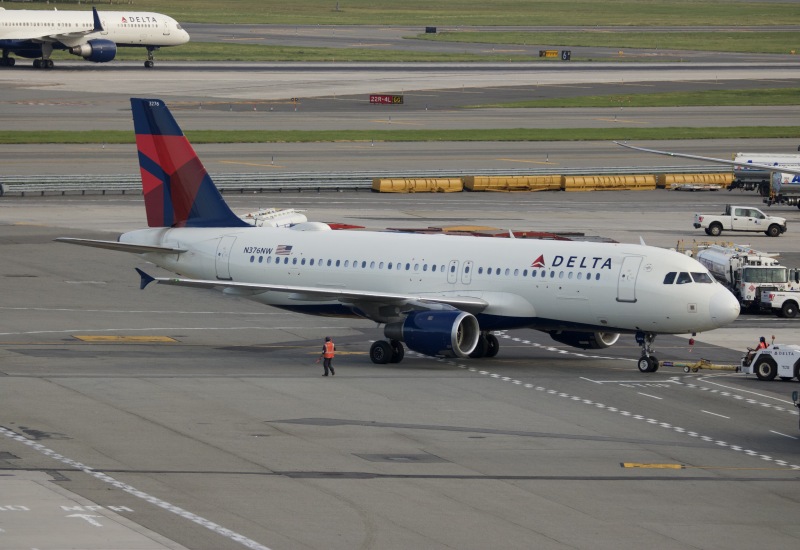 Photo of N376NW - Delta Airlines Airbus A320 at JFK on AeroXplorer Aviation Database