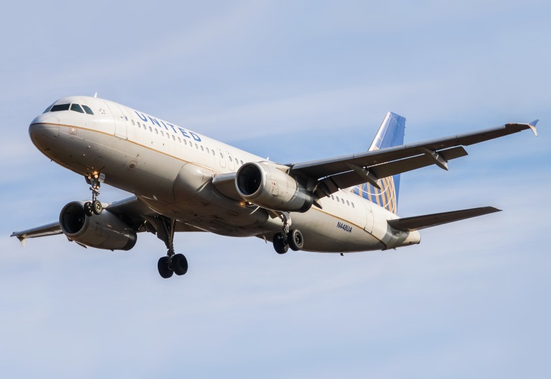 Photo of N448UA - United Airlines Airbus A320 at IAD on AeroXplorer Aviation Database