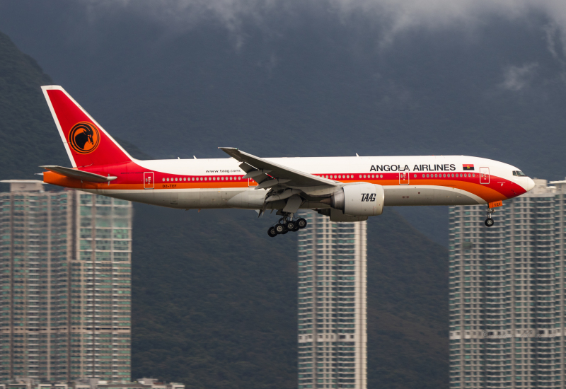 Photo of D2-TEF - TAAG Angola Airlines Boeing 777-200ER at HKG on AeroXplorer Aviation Database