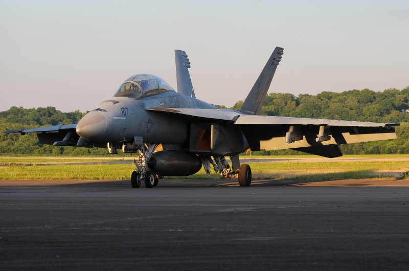 Photo of 166676 - USN - United States Navy Boeing F/A-18E/F Super Hornet at LUK on AeroXplorer Aviation Database