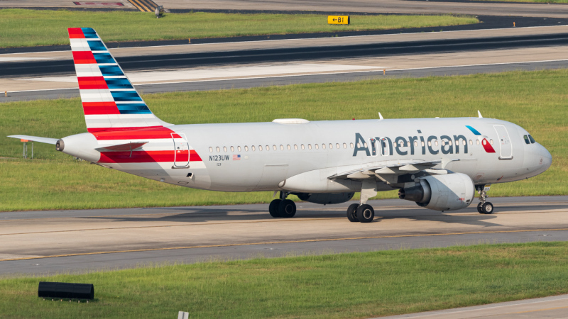 Photo of N123UW - American Airlines Airbus A320 at ATL on AeroXplorer Aviation Database