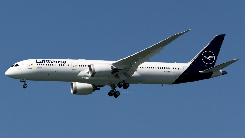 Photo of N2006V - Lufthansa Boeing 787-9 at SFO on AeroXplorer Aviation Database