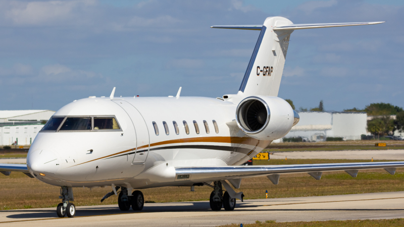 Photo of C-GFAP - PRIVATE Bombardier Challenger 605 at APF on AeroXplorer Aviation Database