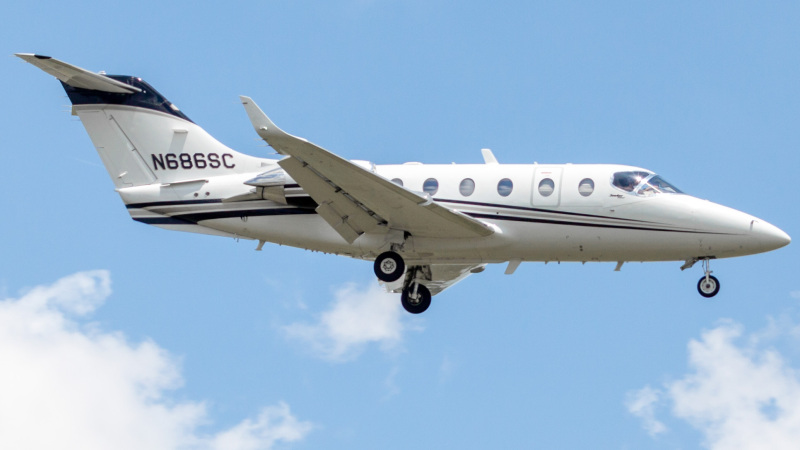 Photo of N686SC - PRIVATE Beechcraft Hawker 400 at HOU on AeroXplorer Aviation Database