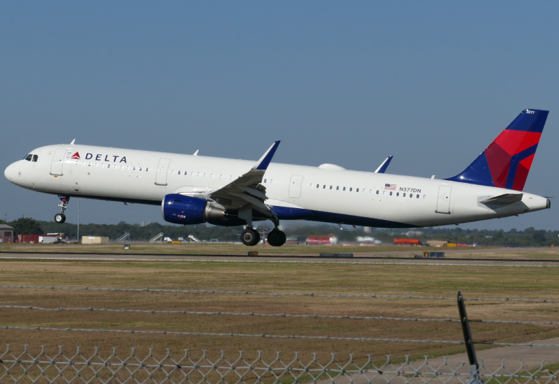 Photo of N377DN - Delta Airlines Airbus A321-200 at AUS on AeroXplorer Aviation Database