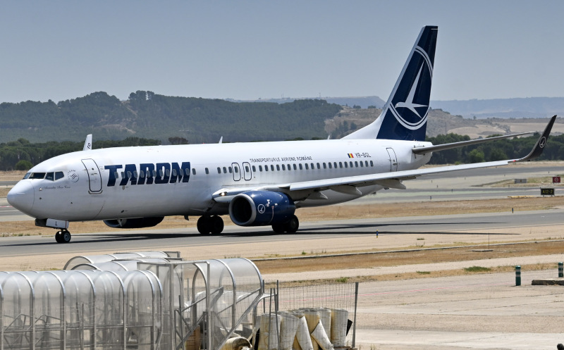 Photo of YR-BGL - TAROM Boeing 737-800 at MAD on AeroXplorer Aviation Database