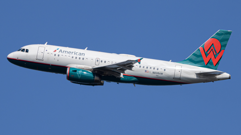 Photo of N838AW - American Airlines Airbus A319 at DCA on AeroXplorer Aviation Database