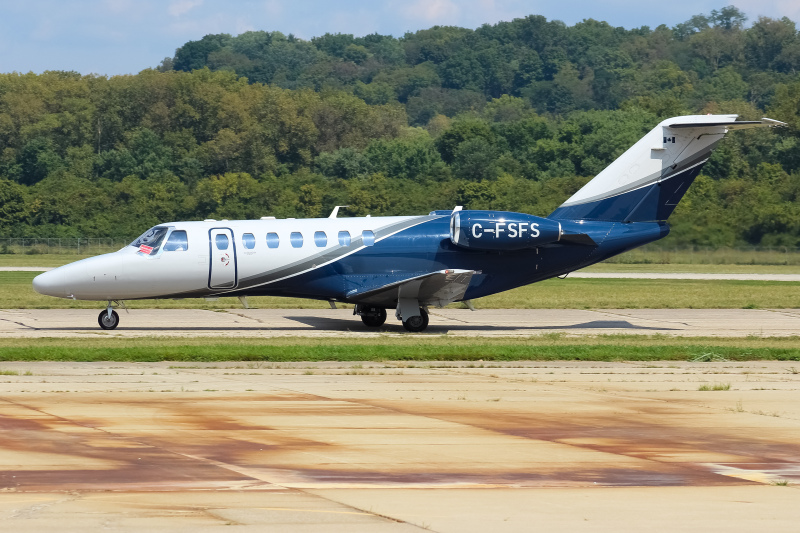 Photo of C-FSFS - PRIVATE  Cessna 550 Citation Bravo at LUK on AeroXplorer Aviation Database