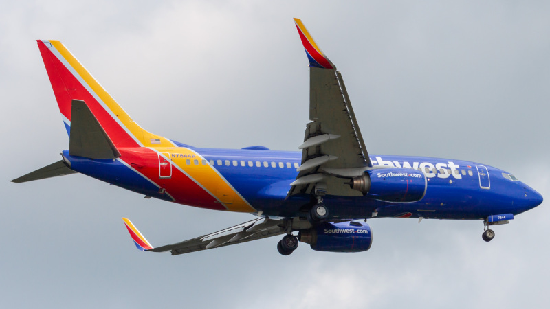 Photo of N7844A - Southwest Airlines Boeing 737-700 at IAH on AeroXplorer Aviation Database
