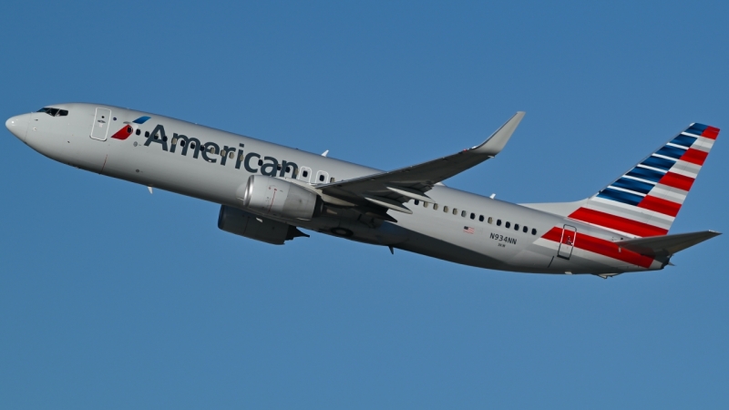 Photo of N934NN - American Airlines Boeing 737-800 at LAX on AeroXplorer Aviation Database