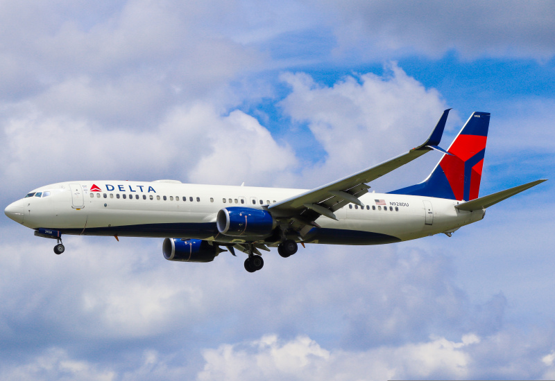 Photo of N928DU - Delta Airlines Boeing 737-900 at BWI on AeroXplorer Aviation Database
