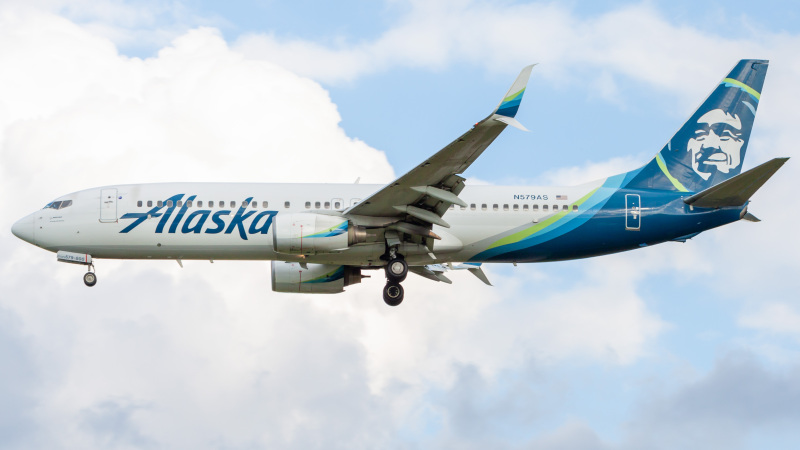 Photo of N579AS - Alaska Airlines Boeing 737-800 at MCO on AeroXplorer Aviation Database