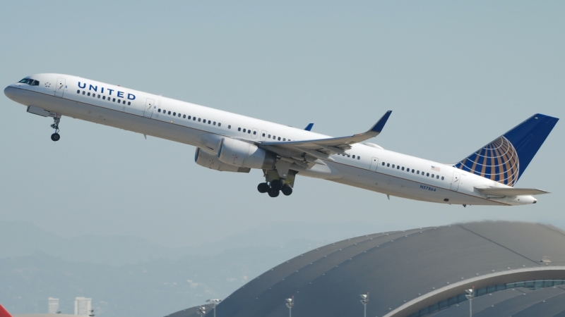 Photo of N57864 - United Airlines  Boeing 757-300 at LAX on AeroXplorer Aviation Database