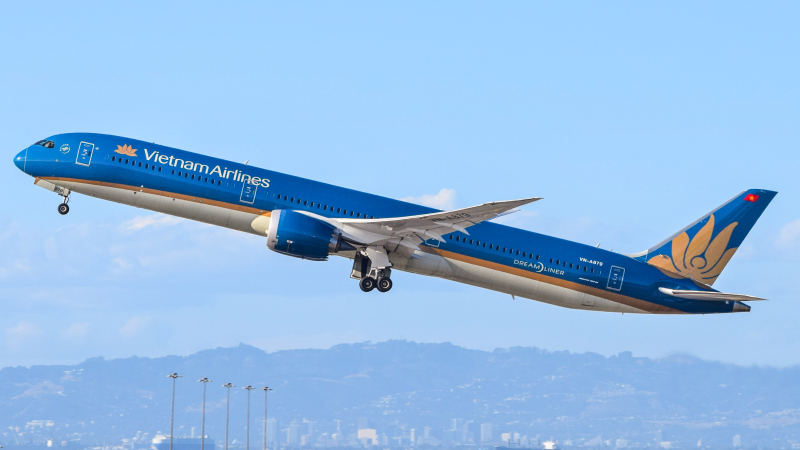Photo of VN-A879 - Vietnam Airlines Boeing 787-10 at SFO on AeroXplorer Aviation Database
