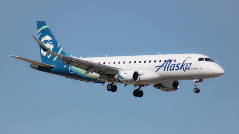 Photo of N628QX - Alaska Airlines Embraer E175 at BOI on AeroXplorer Aviation Database
