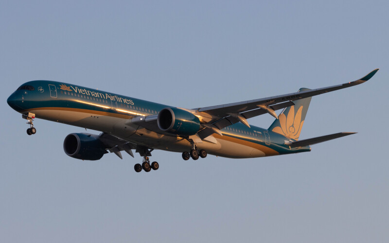 Photo of VN-A888 - Vietnam Airlines Airbus A350-900 at SIN on AeroXplorer Aviation Database