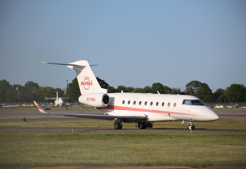 Photo of N71HR - PRIVATE Gulfstream G280 at FRG on AeroXplorer Aviation Database