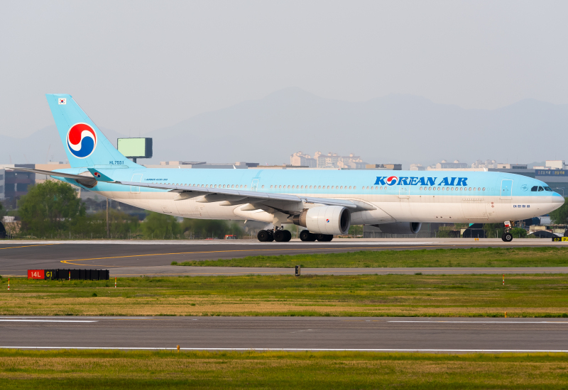 Photo of HL7551 - Korean Air Airbus A330-300 at GMP on AeroXplorer Aviation Database