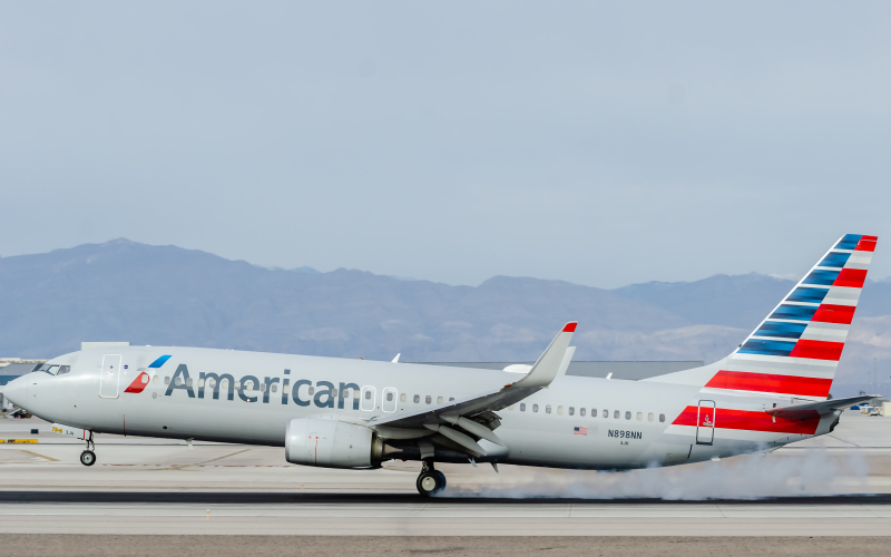 Photo of N898NN - American Airlines Boeing 737-800 at LAS on AeroXplorer Aviation Database