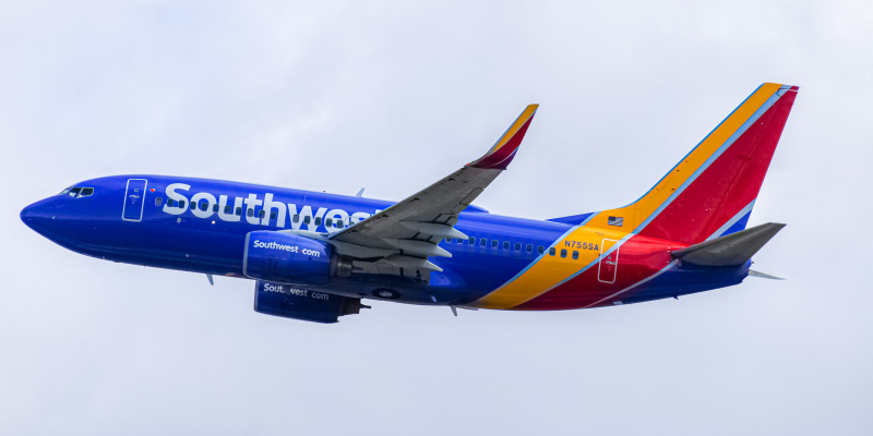 Photo of N755SA - Southwest Airlines Boeing 737-700 at DEN on AeroXplorer Aviation Database