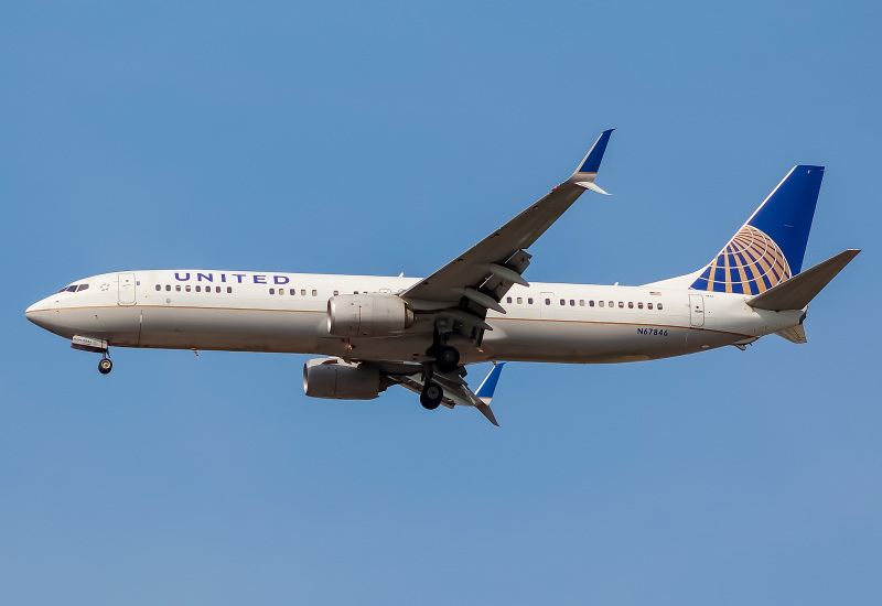 Photo of N67846 - United Airlines Boeing 737-900 at ORD on AeroXplorer Aviation Database