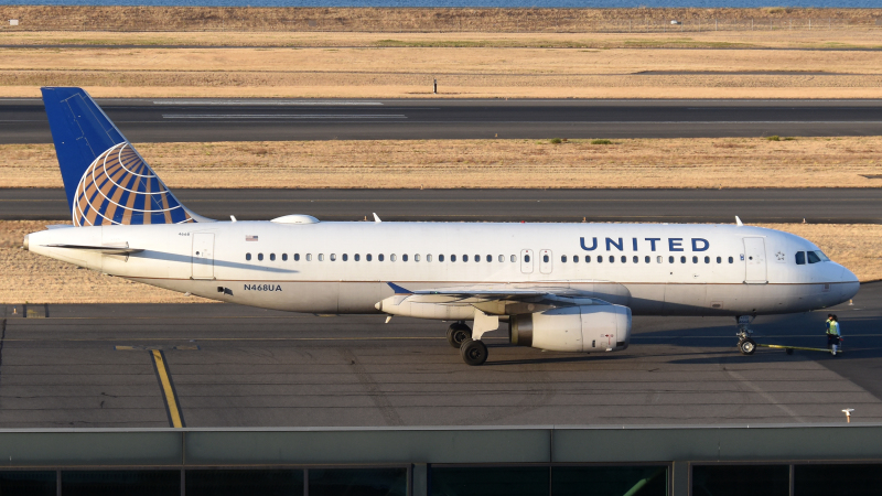 Photo of N468UA - United Airlines Airbus A320 at PDX on AeroXplorer Aviation Database