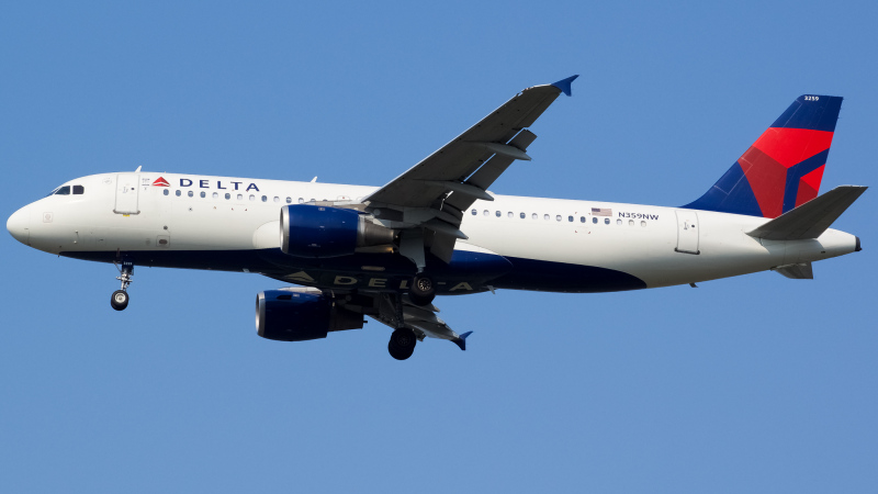 Photo of N359NW - Delta Airlines Airbus A320 at IAD on AeroXplorer Aviation Database